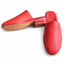 Carica l'immagine nel visualizzatore di Gallery, Red Medieval Leather Slip-On Slippers