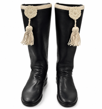 Carica l'immagine nel visualizzatore di Gallery, Black Hussar Boots with Silver Tassel
