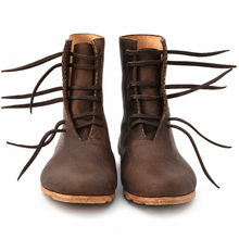 画像をギャラリービューアに読み込む, 15th Century Merchant Leather Shoes
