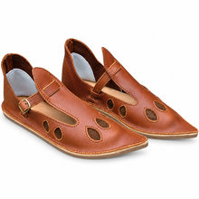 Load image into Gallery viewer, Ladies Medieval Tie Leather Shoes