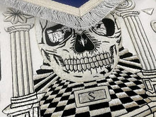 Carica l&#39;immagine nel visualizzatore di Gallery, Masonic Regalia Custom Design Skull Pillars Masters Carpet Handmade Bullion Masonic Apron | Regalia Lodge