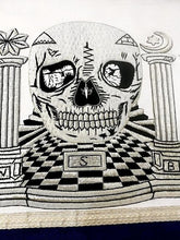 Carica l&#39;immagine nel visualizzatore di Gallery, Masonic Regalia Custom Design Skull Pillars Masters Carpet Handmade Bullion Masonic Apron | Regalia Lodge