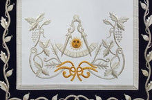 Carica l&#39;immagine nel visualizzatore di Gallery, Masonic Regalia Past Master Apron Gold &amp; Silver Hand Unique Masons Regalia Embroidery Apron | Regalia Lodge