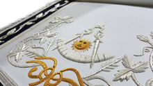 Carica l&#39;immagine nel visualizzatore di Gallery, Masonic Regalia Past Master Apron Gold &amp; Silver Hand Unique Masons Regalia Embroidery Apron | Regalia Lodge