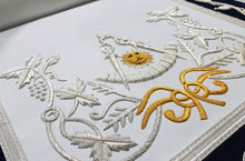 Carica l&#39;immagine nel visualizzatore di Gallery, Masonic Regalia Past Master Apron Gold &amp; Silver Hand Unique Masons Regalia Embroidery Apron | Regalia Lodge