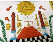 Carica l&#39;immagine nel visualizzatore di Gallery, Masonic Traditional Master Mason Round Apron Bullion Hand Embroidered | Regalia Lodge