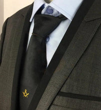 Carica l&#39;immagine nel visualizzatore di Gallery, Masonic Regalia Masons Black Silk Tie with Gold embroidered Square Compass Logo | Regalia Lodge