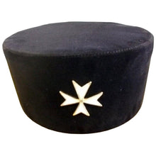 Carica l&#39;immagine nel visualizzatore di Gallery, Knights of Malta - Knights Cap with Badge | Regalia Lodge