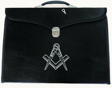 Carica l&#39;immagine nel visualizzatore di Gallery, Masonic regalia MM/WM &amp; Provincial Apron Bag with compass | Regalia Lodge